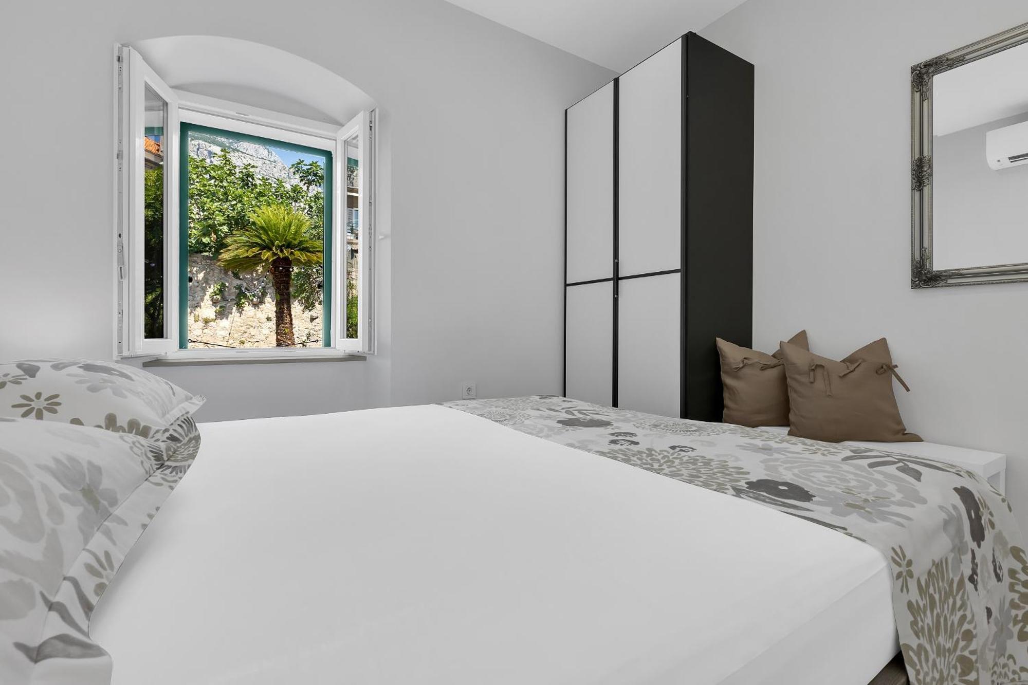 City Center Apartment Dvor Kalalarga Makarska Exterior foto